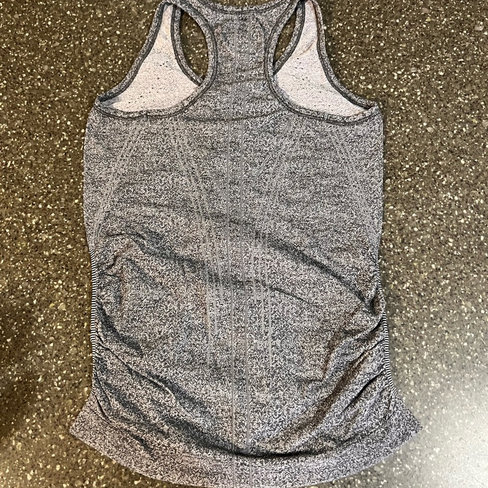 Athleta Women's Gray Momentum Seamless Racerback Tank Top Summer Workout Gym - Picture 3 of 4